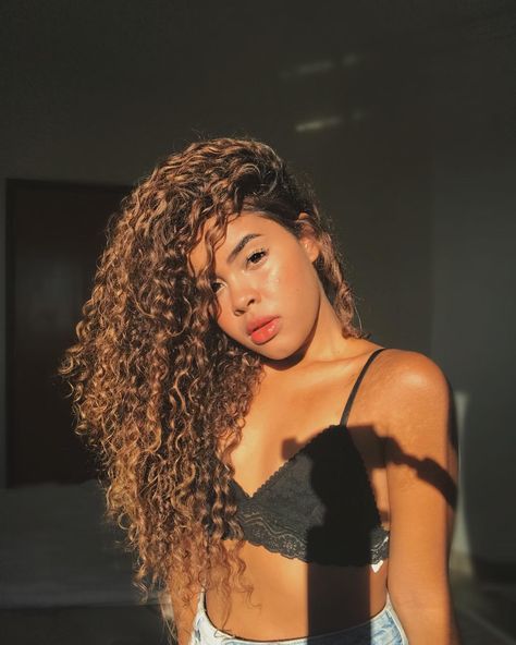 Mudanças.. 🦁💕 Brown Hair Inspo, Summer Hair Color, Long Bob, Curly Girl, Curled Hairstyles, Gorgeous Hair, Box Braids, Aesthetic Girl, Summer Hairstyles