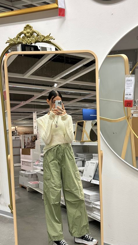 ikea mirror, converse, khaki parachute/ cargo pants, white mesh shirt, crystal necklaces Hijabi Parachute Pants Outfit, Parachute Pants Oversized Tshirt, Parachute Cargo Pants Outfit, White Parachute Pants Outfit, White Mesh Shirt, Sweater Hacks, Parachute Pants Outfit, Tokyo Style, Parachute Cargo Pants