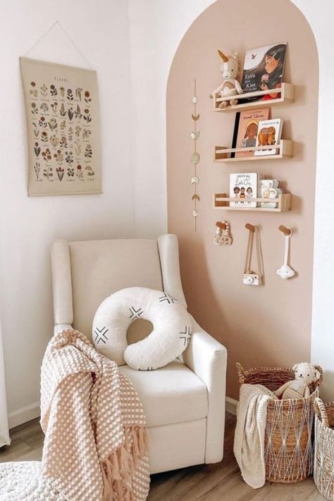 nursery chair ideas 16 Nursery Nook, Nursery Bookshelf, Baby Room Neutral, Girl Nursery Room, Nursery Room Design, Baby Room Inspiration, Nursery Room Inspiration, Nursery Chair, Baby Room Design