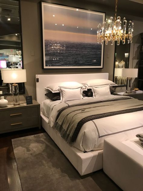 Classy Glam Bedroom, Cosey Beds, Guest Room Aesthetic Luxury, Home Accent Lighting, Luxury Master Bedrooms Decor Classy, Classy Modern Bedroom, Classy Bedding, Cozy Luxury Bedroom, Luxury Apartment Bedroom