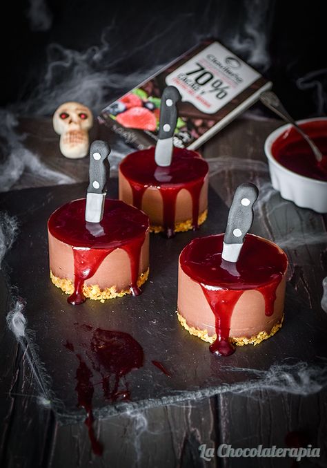 Mini Cheesecake Halloween, Halloween Afternoon Tea Ideas, Mini Cakes Halloween, Halloween Mini Cakes Ideas, Halloween Cheesecake Ideas, Postres Halloween Ideas, Slimer Cake, Halloween Stuffed Peppers, Halloween Tart