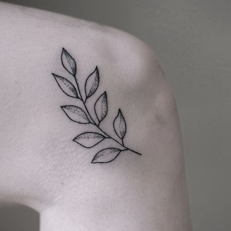 Knee Stick And Poke Tattoo, Knee Leaf Tattoo, Simple Knee Tattoos, Upper Knee Tattoo Women, Side Knee Tattoo, Side Of Knee Tattoo, Tattoos Knee, Upper Knee Tattoo, Poked Tattoo