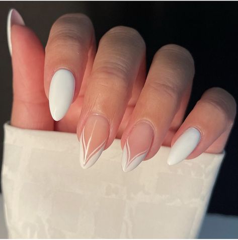 Subtle Nails, Simple Gel Nails, Work Nails, Casual Nails, Classy Acrylic Nails, Pretty Gel Nails, Enhance Your Beauty, White Nail, Neutral Nails