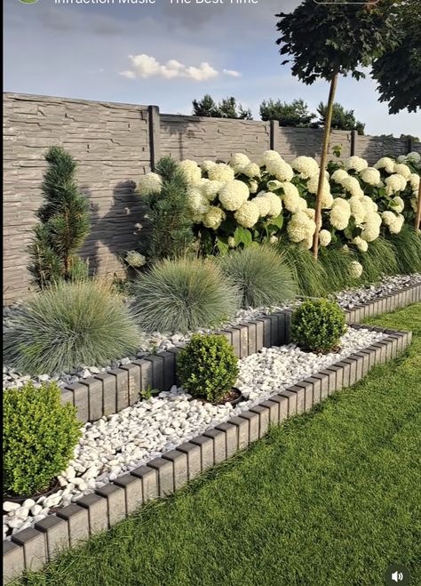 Outdoor Landscaping Ideas Front Yard, Garden Planting Ideas, Modern Garden Landscaping, Courtyard Gardens Design, Backyard Garden Landscape, Back Garden Design, Hydrangea Garden, Front House Landscaping, Outdoor Gardens Design