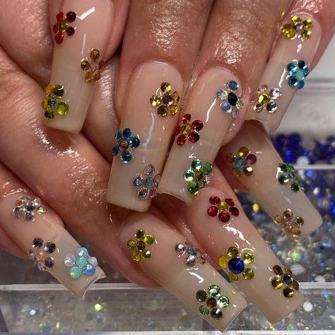 Tyler :) on Instagram: “🌼🌸🌺” Flower Gem Nails, Gem Nail Designs, Office Nails, Nail Art For Beginners, Grunge Nails, Gem Nails, Acrylic Nails Coffin, Dream Nails, Fire Nails