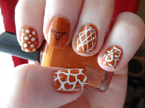 longhorn nail art - Google Search.. so cool doing football team nails awesome my bf would love this on me Longhorn Nails, Autumn Challenge, Texas Nails, Ut Longhorns, Hook Em Horns, Pretty Nail Colors, Texas Longhorn, Fashion And Beauty Tips, Texas Longhorns