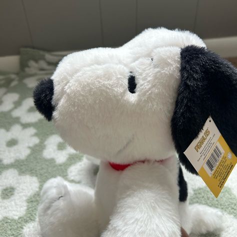 New With Tag! Snoopy Plush From Charlie Brown. Stuff Animal Collection, Snoopy Room Decor, Snoopy Plushie, Snoopy Stuffed Animal, Snoopy Toys, Snoopy Plush, Snoopy Wallpaper, Linen Sheet Sets, Joe Cool