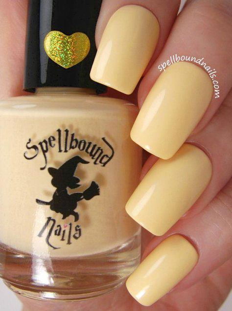 Yellow Nail, Nails Yellow, Yellow Pastel, Super Nails, Ideas Nails, Pastel Nails, Nail Polish Designs, Nail Polish Collection, Halloween Nail Art