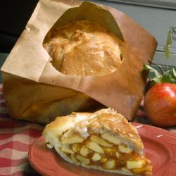 Named "best pie in America" by the Wall Street Journal, Gourmet, Food Network, and generations of happy customers, The Elegant Farmer's Apple Pie Baked in a Paper Bag® www.elegantfarmer.com Old Fashioned Apple Pie, Best Apple Pie, Pie Shop, Baked Apple Pie, Good Pie, Best Pie, Bobby Flay, Apple Pies, Apple Pie Recipes