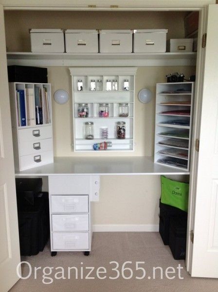 Organize 365 Spring Cleaning and Organization. This is a great way to organize a closet when turning a bedroom into a home office! Organize 365, Craft Room Closet, Organiser Son Dressing, Closet Desk, Spring Cleaning Challenge, Plan Garage, Home Office Closet, Organized Closet, Craft Cupboard