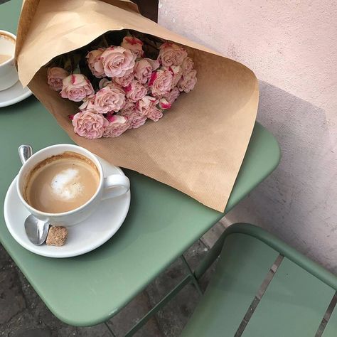 Cosmo And Wanda, Soya Mumu, Turkish Coffee Cups, Turkish Coffee, Flower Lover, Coffee Time, Pink Aesthetic, Decor Interior Design, E Commerce