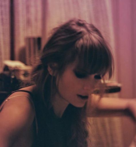 Midnights Photoshoot, Midnights Aesthetic, Taylor Swift Photoshoot, Midnights Taylor Swift, Midnights Taylor, Midnights Era, Meet Me At Midnight, Taylor Swift Midnights, Estilo Taylor Swift