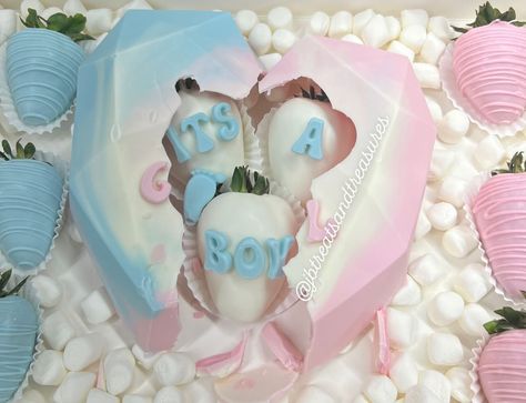 Gender Reveal Breakable Heart 🩵🩷 The cutest way to reveal 🫶🥰 - - - - #fyp #foryou #genderreveal #genderrevealparty #breakableheart #chocolatetreats #chocolatecoveredtreats #breakablechocolate #explore #explorepage #itsaboy #louisville #louisvilletreatmaker #louisvillelove #foodies #sweets #treats Breakable Chocolate Heart Ideas Gender Reveal, What To Put In Breakable Heart, Gender Reveal Goodies, Diy Gender Reveal Treats, Gender Reveal Chocolate Heart, Aesthetic Gender Reveal Ideas, Gender Reveal Treat Ideas, Lorena Sweets, Gender Reveal Strawberries