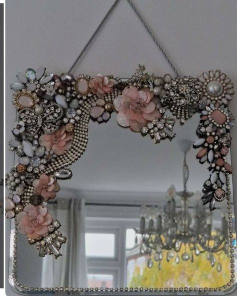 What To Do With Old Jewelry, Things To Make With Old Jewelry, Old Jewelry Repurposed, Bead Art Projects, Vintage Jewellery Crafts, Vintage Jewelry Display, Plain Mirror, Jeweled Picture Frame, Living Room Cozy