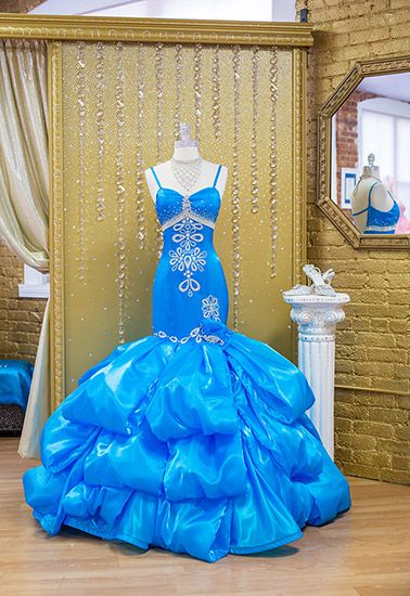 Traveler Wedding, Sondra Celli, Candy Dress, Mannequin Dress, Wedding Gowns Mermaid, Pipe Dream, Wedding Fashion, Quinceanera Dresses, Wedding Bridesmaids