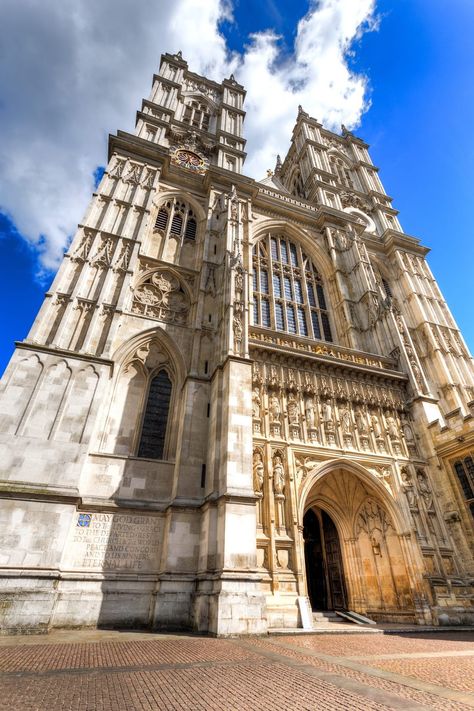 Towers of Westminster abbey London 2 Westminster Abbey London, London Walking Tours, Sight Seeing, London Itinerary, Travel Guide London, United Kingdom Travel, Things To Do In London, Tower Of London, Winston Churchill