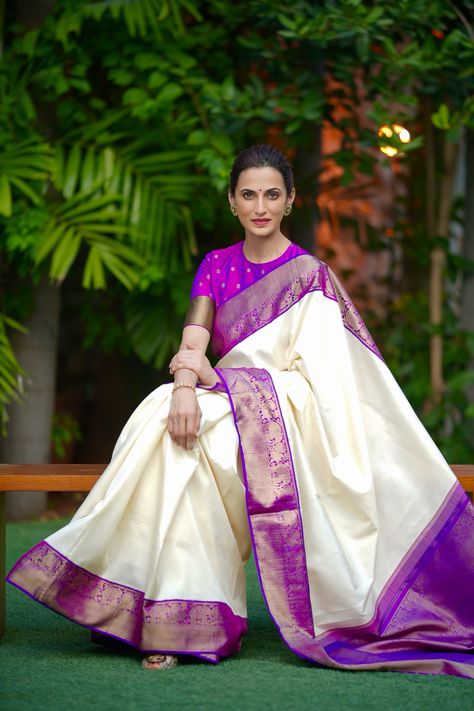 Traditional Poses, Shilpa Reddy, Gadwal Sarees, Fashionable Saree, Purple Border, Kanjivaram Sarees Silk, Bridal Sarees South Indian, Blouse Stitching