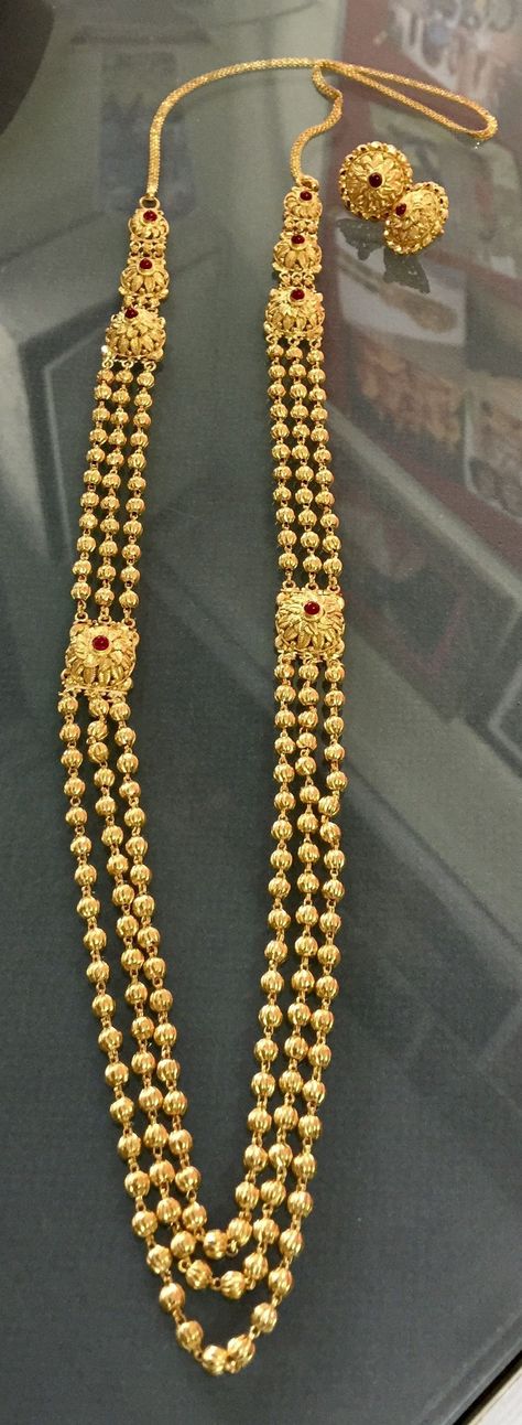 Gold Thushi Jewellery Designs, Thushi Necklace Gold, Mohan Mala, Antique Gold Jewelry Indian, Gold Jewelry Simple Necklace, Gold Mangalsutra Designs, Gold Necklace Indian Bridal Jewelry, Gold Pendant Jewelry, Wedding Jewellery Collection