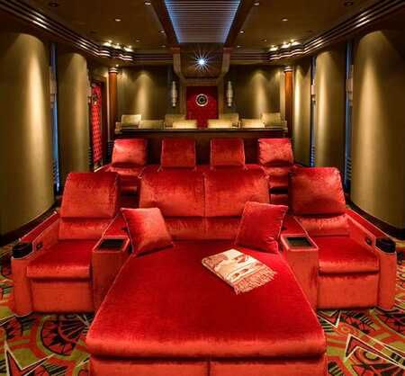 .....I know out can be done way cheaper and with the price of sewing a movie nowadays for a family of five....hell yes! Luxurious Home Theater, Small Movie Room, Home Theatre Design, Sala Cinema, Home Theater Room Design, Theater Furniture, Theater Room Design, Mustard Walls, Home Cinema Room