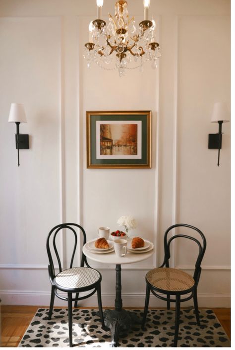 French Bistro Inspired Dining Room, Bistro Nook In Living Room, Parisian Bistro Interior, French Bistro Breakfast Nook, Old Boston Apartment, Vintage Chic Apartment, Parisian Doors Entrance, French Inspired Apartment, Kitchen Bistro Table