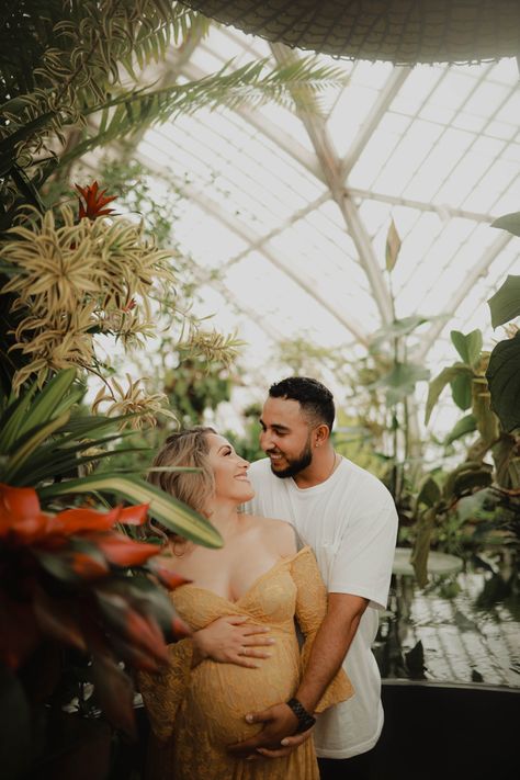 Maternity Photo Shoot Greenhouse, Maternity Photo Shoot Botanical Garden, Maternity Botanical Garden, Maternity Photography Botanical Garden, Maternity Photos Greenhouse, Botanical Maternity Shoot, Botanical Gardens Maternity Shoot, Maternity Shoot In Garden, Park Maternity Pictures