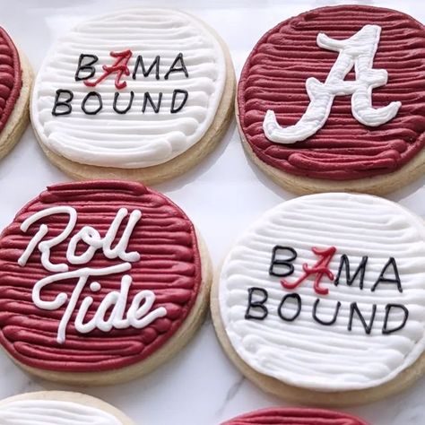 CC on Instagram: "It's graduation season!!!🎓   I love seeing where everyone is off to for college! I mostly get  college graduation cookie requests for KU, KSU and MIZZOU. Alabama was a new one for me and I love how these turned out!   Congrats to all the 2024 grads!🎓" Alabama Graduation Party, Alabama Cookies, Bakery Party, Graduation 2025, Graduation Cookies, Cookie Cakes, Grad Party Ideas, Cookie Pie, Sweet Home Alabama