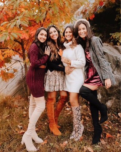 Baby Bump Outfits, Fall Season Pictures, Bump Outfits, Fall Picture Outfits, Autumn Shoot, Ootd Drawing, Photography Hobby, Fall Maternity Outfits, Friends Photoshoot