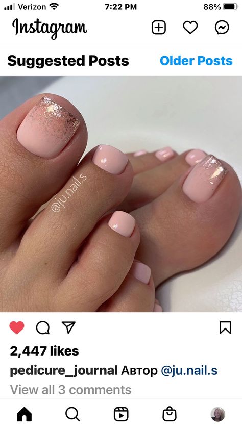 Pedicure Toe Nails Summer, Bridesmaid Toenails, Wedding Pedicure Toenails Brides, Bridesmaid Pedicure, Gold Toe Nails, Wedding Toe Nails, Feet Nail Design, Pedicure Designs Toenails, Pedicure Nail Designs