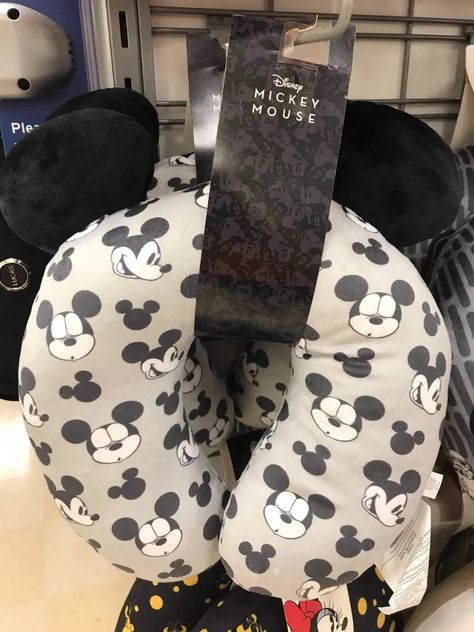 Neck Pillow Pattern, Travel Neck Pillow, Neck Pillows, Disney Merch, Neck Pillow Travel, Disney Home, Mickey And Minnie, Mickey Ears, Perfect Pillow