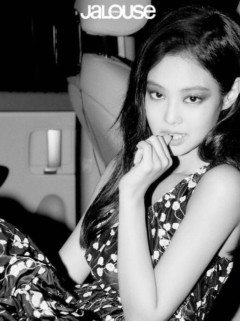 Jennie Kim for Jalouse China Jennie Black, Coachella Music Festival, Coachella Music, Blackpink Members, Musica Pop, Romantic Night, Jennie Kim Blackpink, Rock Chic, Park Chaeyoung