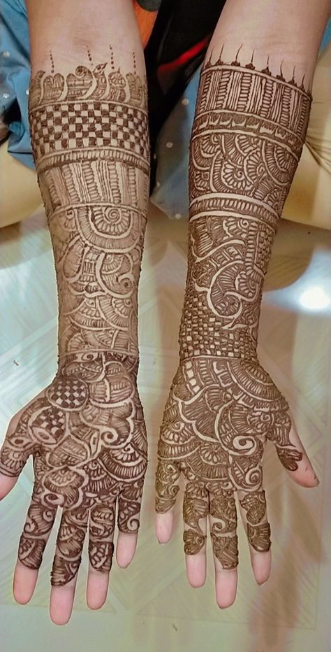 Engagement Mehendi, Traditional Mehndi Designs, Traditional Mehndi, Mehndi Designs Bridal Hands, Mehndi Designs For Kids, Latest Simple Mehndi Designs, Mehandi Design, Simple Mehndi, Simple Mehndi Designs