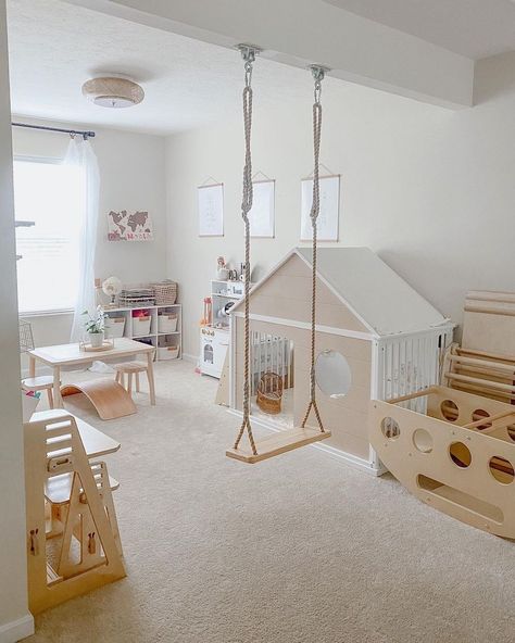 Playroom With Carpet, Baby Play Room Ideas Girl, Downstairs Playroom Ideas, Playroom Nook Ideas, Modern Playroom Design, Kids Playroom Montessori, Best Playroom Ideas, Dream Playroom Kids, Montessori Playroom Modern