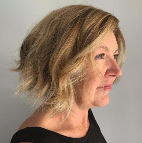 Hairstyle for Older Ladies with Double Chins Hair For Seniors Older Women, Hair Cuts For Double Chin, Plus Size Haircut Double Chin, Sagging Jowls, Double Chin Hairstyles, Choppy Pixie, Face Hairstyles, Women Haircuts, Short Shaggy Haircuts