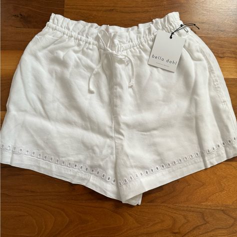 Bella Dahl Flowy Eyelet Short White Linen Eyelet Shorts, Bella Dahl, Product Ideas, Perm, Android Wallpaper, White Linen, White Shorts, Color White, My Style