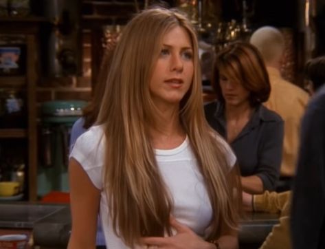 Rachel Green Hair, Rachel Hair, Jeniffer Aniston, Long Hair Trends, Jennifer Aniston Hair, Dark Brunette Hair, Jennifer Aniston Style, Jenifer Aniston, Honey Blonde Hair