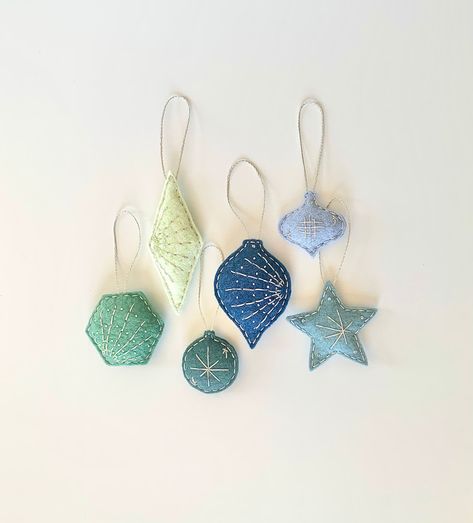 Felt Stitched Christmas Ornaments, Felt Hannukah Ornaments, Felt Baubles Christmas, Embroidered Christmas Decorations, Felt Embroidered Ornaments, Felt Beaded Ornaments, Christmas Handmade Ornaments, Embroidered Felt Christmas Ornaments, Sewn Christmas Decorations