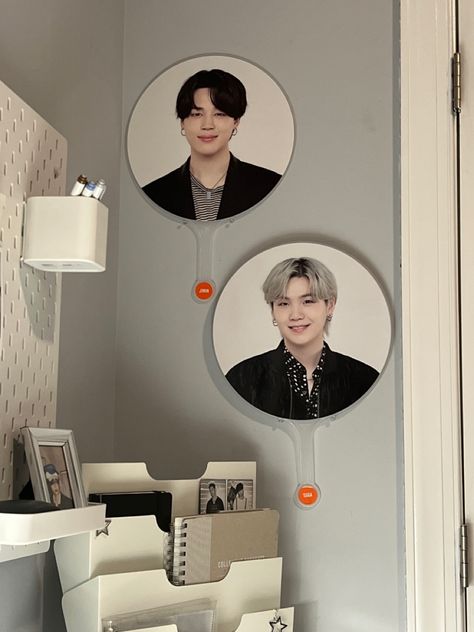 Kpop Picket Display, Kpop Picket Fan Display, Kpop Picket Deco, Kpop Picket Fan, Jungkook Room Decor, Kpop Merch Collection Shelf, Kpop Picket, Insta Inspo, Bts Jimin