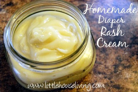 Homemade cloth-diaper-safe ointment: shea butter,  coconut oil, beeswax, and vegetable glycerin. Oatmeal Bath For Rash Baby, Diy Diaper Rash Cream, Homemade Diaper Rash Cream, Diaper Rash Cream Recipe, Natural Diaper Rash Cream, Diaper Rash Remedy, Homemade Shaving Cream, Rash Cream, Diaper Rash Cream