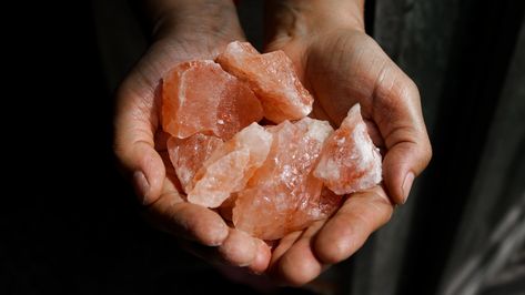 Himalaya Salt, Salt Rock Lamp, Improve Immune System, Gourmet Salt, Coarse Salt, Salt Lamp, Curry Sauce, Rock Salt, Himalayan Pink Salt