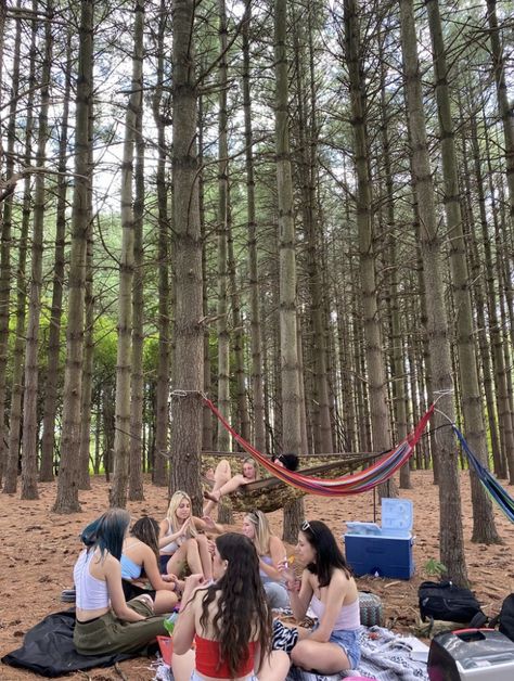 #forest #trees #travelideas #picnic #hammock #aesthetic #70saesthetic #summer #smokesesh #birthday #relaxing #nature Forest With Friends Aesthetic, Birthday Party In The Woods, Birthday In Nature, Woods Hangout Spot, Hammock Aesthetic, Picnic Board, Forest Picnic, Camping With Teens, 70’s Aesthetic