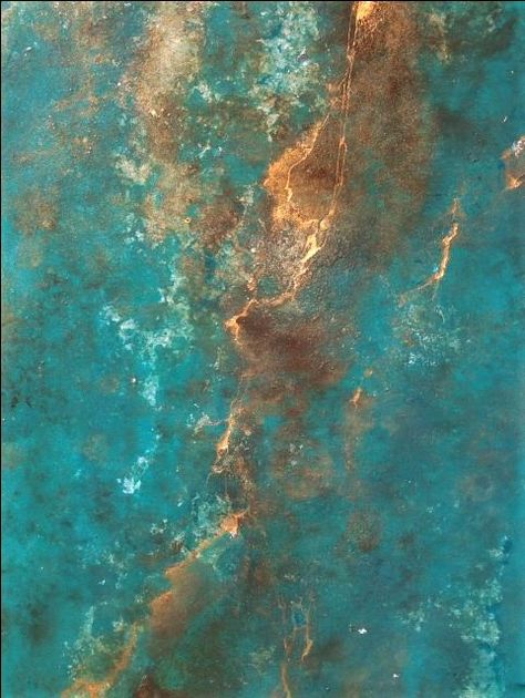 Not sure how this is done. I see a clear texture between the blue and copper or gold. It looks deep and liquid. Turquoise Living Room Decor, Turquoise Room, Living Room Turquoise, Bedroom Turquoise, Faux Walls, Motif Art Deco, Faux Painting, Brown Living Room, Faux Finish