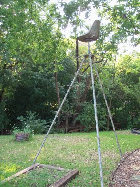 Tripod Stand Homemade Tree Stand, Deer Feeders, Hunting Stands, Deer Blind, Hunting Diy, Diy Hammock, Deer Stand, Hammock Stand, Tripod Stand