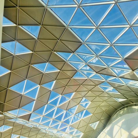 Westfield White City 💎 📸 by Diamond 💎 #Patterns #Architecture #Westfield #ShepherdsBush #Triangles #Tesselation #Glass #Art Triangle Structure Architecture, Patterns Architecture, Triangle Building, Quadrilateral Shapes, Triangle Window, Architecture Blueprints, Glass Pavilion, Triangular Pattern, Metal Workshop