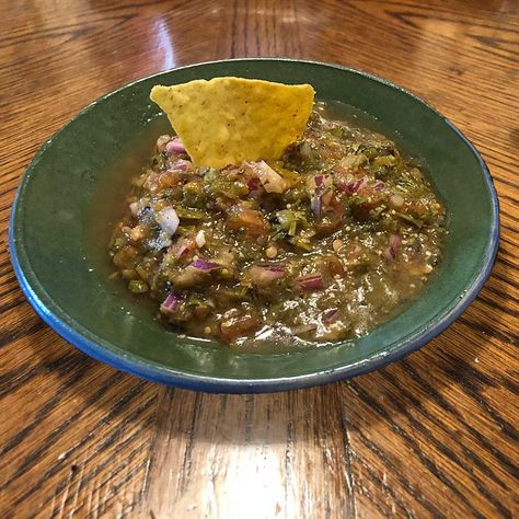 Smokey Salsa Verde Homemade Salsa Verde, Jarred Salsa, Salsa Verde Recipe, Verde Recipe, Salsa Recipes, Mexican Breakfast, Mexican Dish, Green Salsa, I Grill