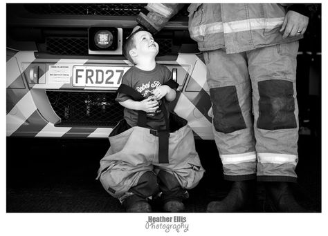 Father/son firefighter portrait Firemen Pictures, Firefighters Wife, Son Photoshoot, Firefighter Life, Firefighter Photography, Fire Pics, Fire Trucks Pictures, Fire Photos, Class Board