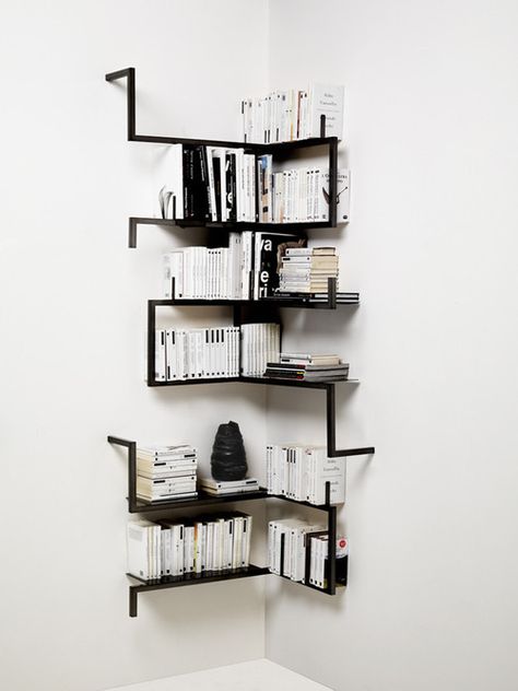 DIY Idea: Build a Minimal Corner Book Shelf Corner Shelf Ideas, Corner Shelf Design, Lots Of Books, Creative Bookshelves, Corner Wall Shelves, Wall Corner, Outline Design, Corner Bookshelves, Wall Shelves Design