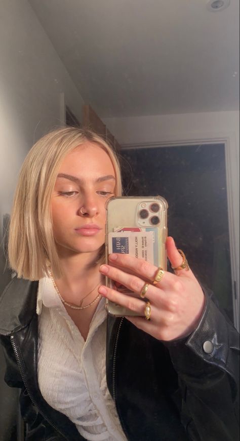 Gold rings, blonde hair, nose piercing, pearl necklace , gold necklace, leather jacket, white shirt White Nose Ring, Blonde Nose Piercing, Nose Piercing Blonde Hair, Golden Nose Ring, Tattoos Inspo, Pearl Necklace Gold, Golden Blonde Hair, Nose Piercings, Blonde Hair Girl