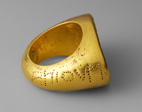 Ring [Etruscan] (03.24.34) | Heilbrunn Timeline of Art History | The Metropolitan Museum of Art Etruscan Jewelry, Ancient Greek Jewelry, Medieval Rings, Ancient Jewels, Ancient Jewellery, Medieval Jewelry, Historical Jewellery, Gold Rings Jewelry, Greek Jewelry