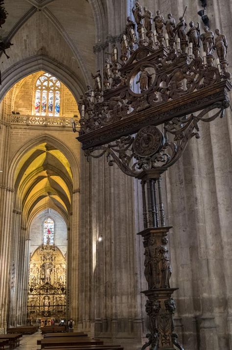 10 Things to Know Before Visiting Seville Cathedral in 2023 2 Seville Cathedral, Reims Cathedral, Barcelona Travel, Spain And Portugal, Spain Travel, Seville, Things To Know, Big Ben, Need To Know