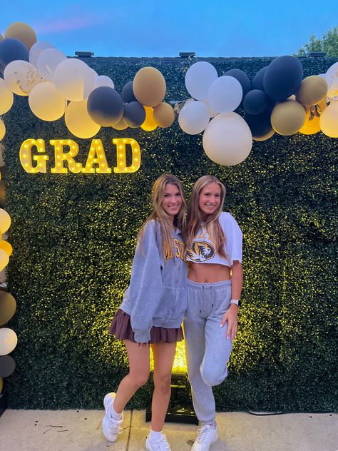 Photo Wall For Graduation Party, Grad Photo Wall, Collage Graduation Party Ideas, Mizzou Graduation Party, Graduation Photo Wall, Grad Party Theme, Lunch Photos, Grad Decor, Senior Stuff